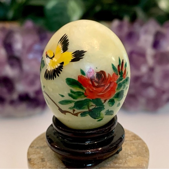Vintage Hand Painted Green Jade Egg w Flowers Bird & Pink Roses Wood Stand 1.5" - Picture 4 of 12